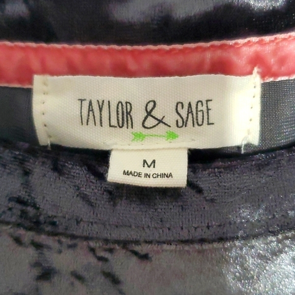 TAYLOR & SAGE​​​​​ - Picture 2 of 4